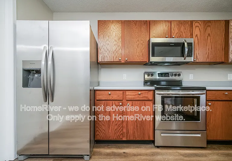 524 Runnymede Ct — Photo 5