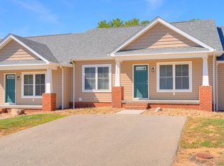300 Sullivan St, Radford, VA 24141