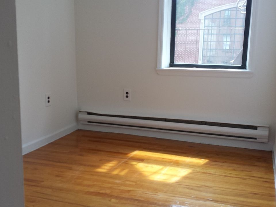 2nd image of 128 Charles St APT 6