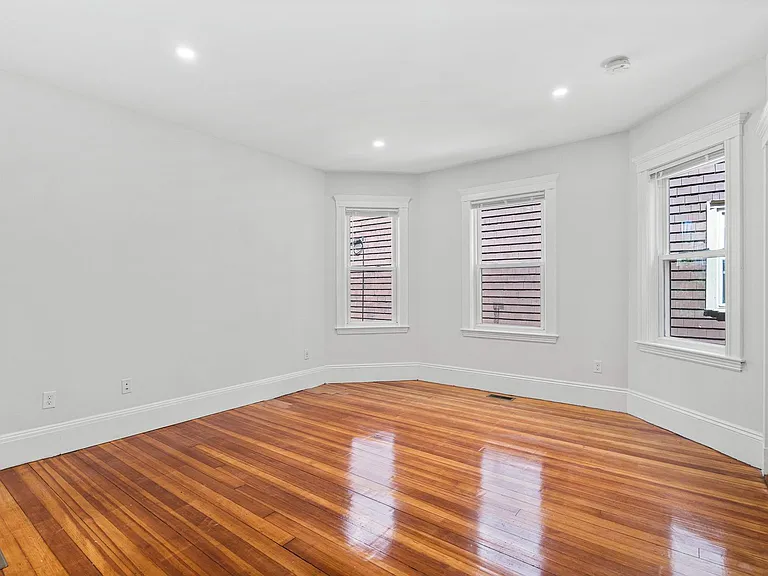68 Bakersfield St #1 — Photo 12