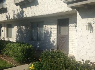 24225 La Glorita Cir, Santa Clarita, CA 91321