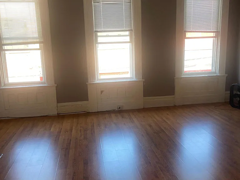 89 S 15th St #2 — Photo 24