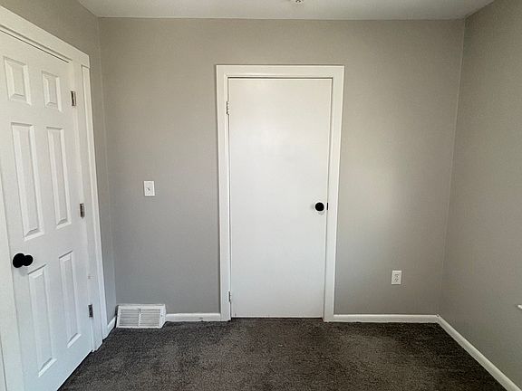 4th image of 4322 Woburn Ave