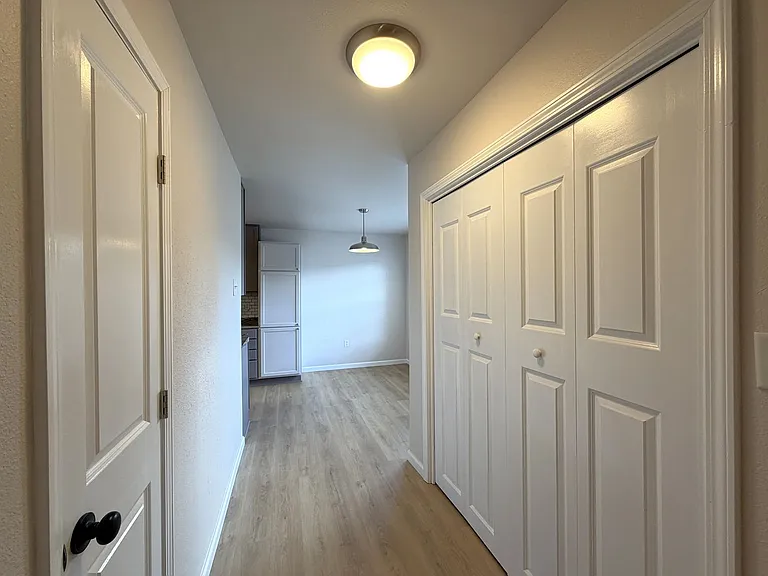 941 Valley Rd — Photo 11