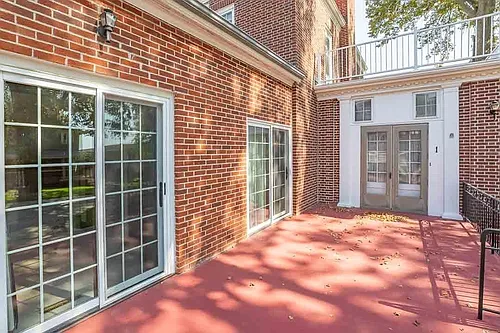 301 Spruce St #1 Photo 1
