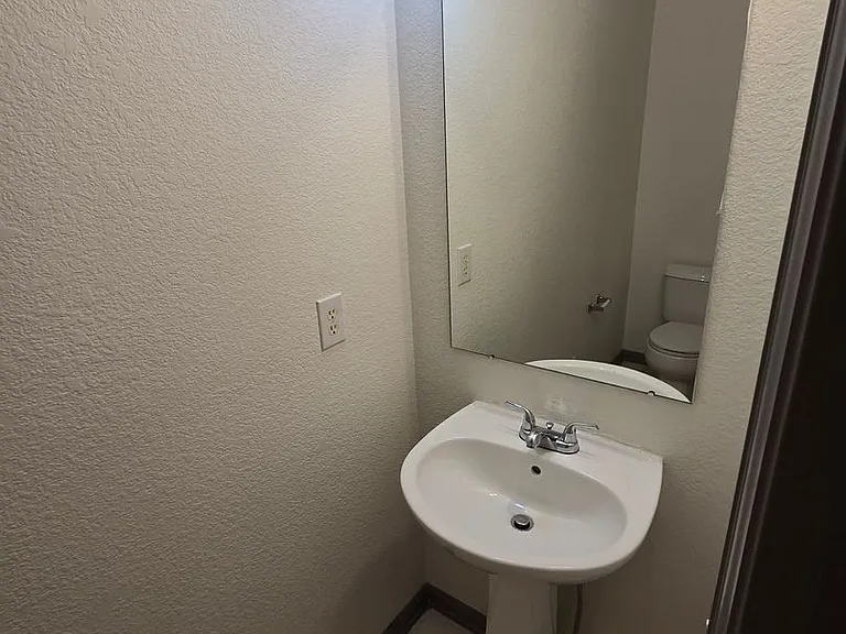 1653 Wagonwheel Dr — Photo 29