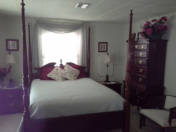 5th image of 111 Lake Hazel Dr