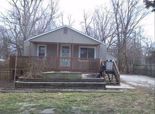 205 NE Maple St, Lees Summit, MO 64063