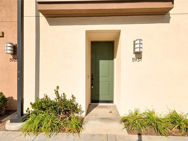 5931 Spring St — Photo 2
