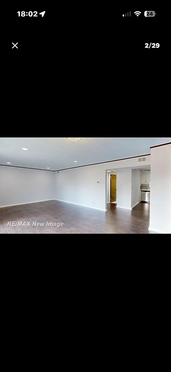 Building Photo - 104 Provincial Ct #22