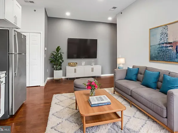 511 South St #2, Philadelphia, PA 19147