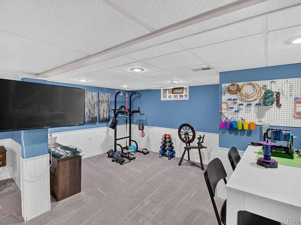 536 S Minerva Ave, photo 26