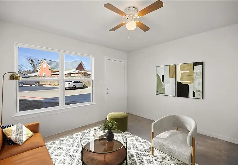 645 N McCart St — Photo 5