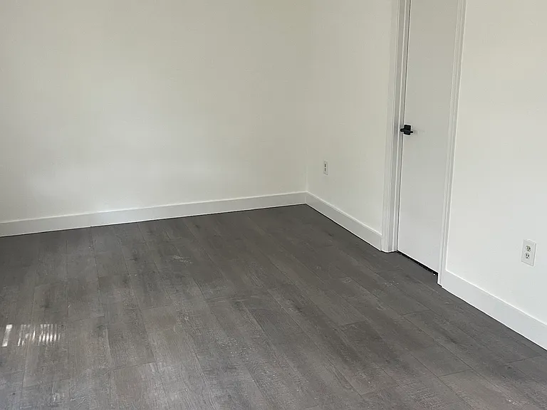 S Hil Mar Cir — Photo 2