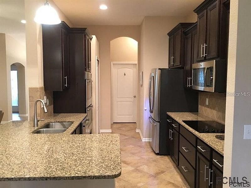 1st image of 32 Arrowhead Dr