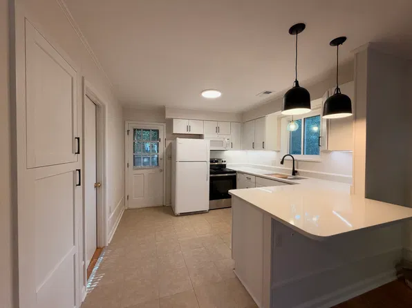 101 Hillview St APT 3, Carrboro, NC 27510