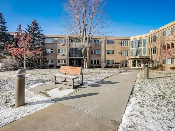 4360 Brookside Ct APT 210, Edina, MN 55436