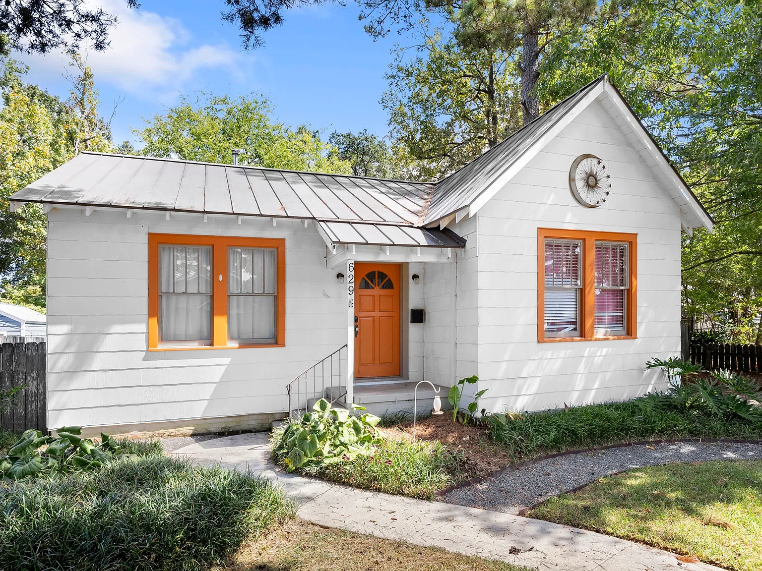 4 bed, 1700 sqft, $3,000 — Photo 3