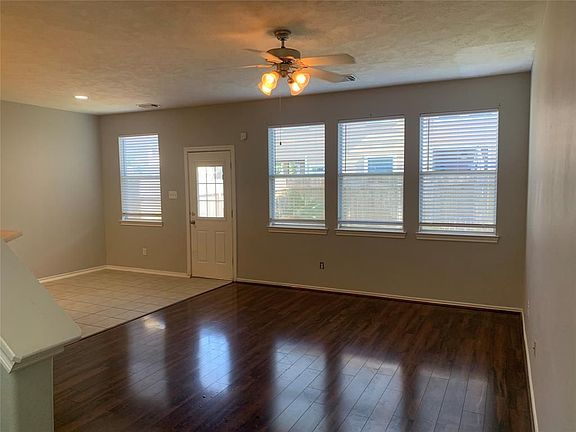 5th image of 2646 Mill Creek Dr