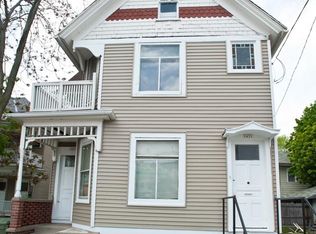 2431 N Farwell Ave, Milwaukee, WI 53211