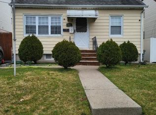 762 Old Rd, Elizabeth, NJ 07202