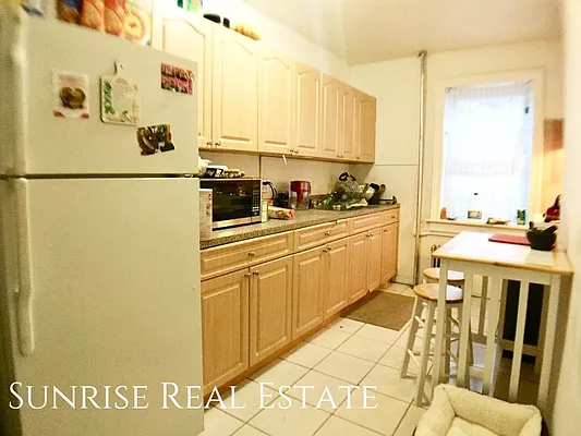 Rented by Sunrise Real Estate | media 21