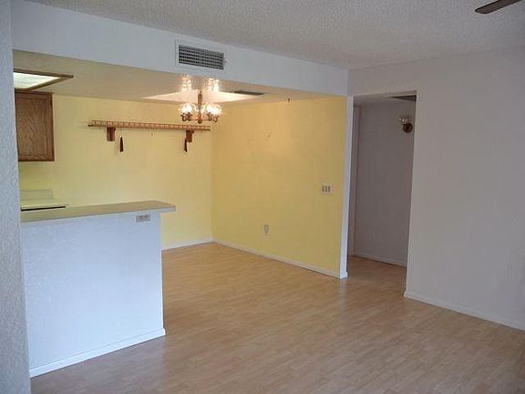 5th image of 2146 W Isabella Ave APT 122