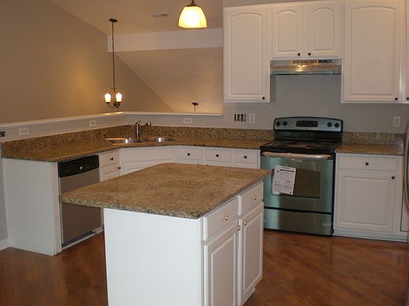 3rd image of 3956 Elter Ln