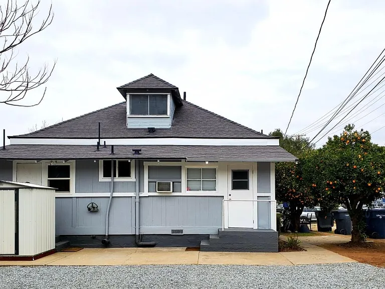 722 E State St #3 — Photo 11