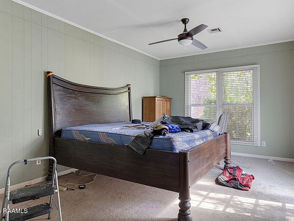 5th image of 408 Holden Ave