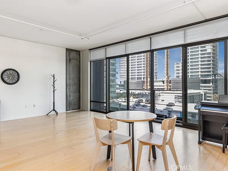 1100 Hope #810 — Photo 14