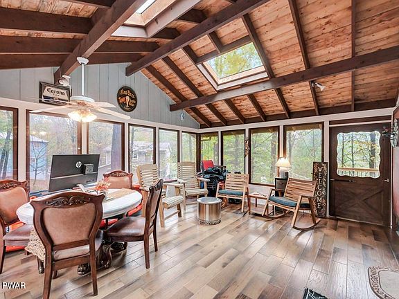 5th image of 1013 Arrowhead Ct