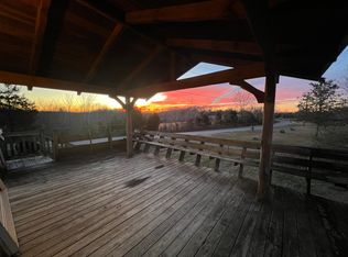 1607 Maple Valley Rd, Charlotte, TN 37036