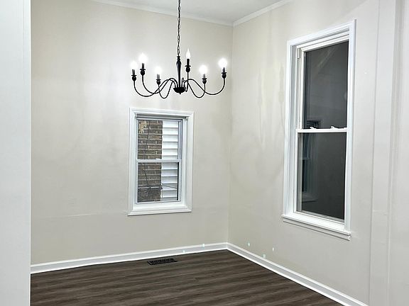 5th image of 3440 W Le Moyne St #1
