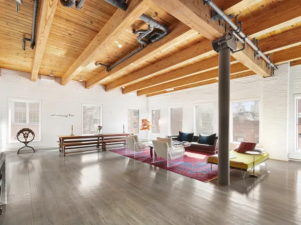 136 Baxter Street image 1 of 15