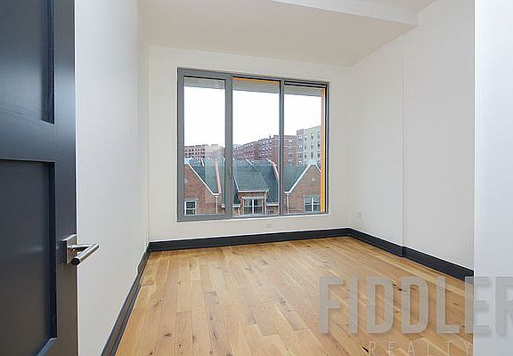 4th image of 10 Montieth St APT 853