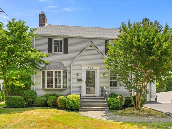 434 California Road, Bronxville, NY 10708