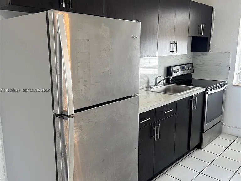 7300 N Harding Ave #28 — Photo 6