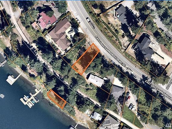 4th image of 3103 E Lake Sammamish Pkwy SE