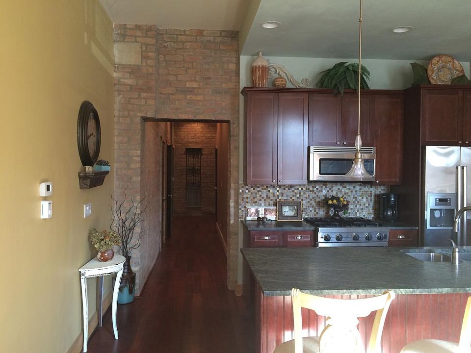 1st image of 3133 N Lakewood Ave APT 2A