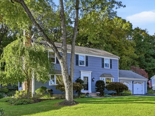 23 Puddingstone Dr, Boonton Town, NJ 07005