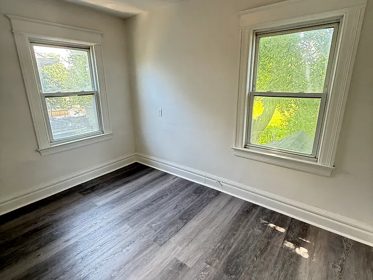 133 Lexington Ave — Photo 9