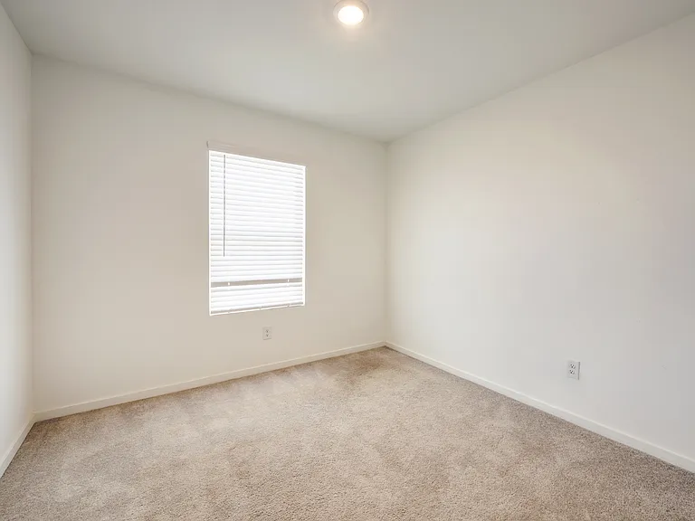 4013 Drifters Bend Dr — Photo 9