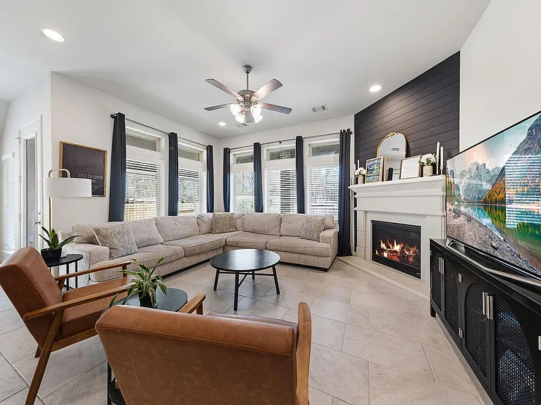 357 Capriccio Ln — Photo 8