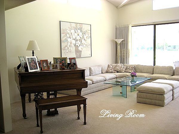 Living Rm (includes piano)