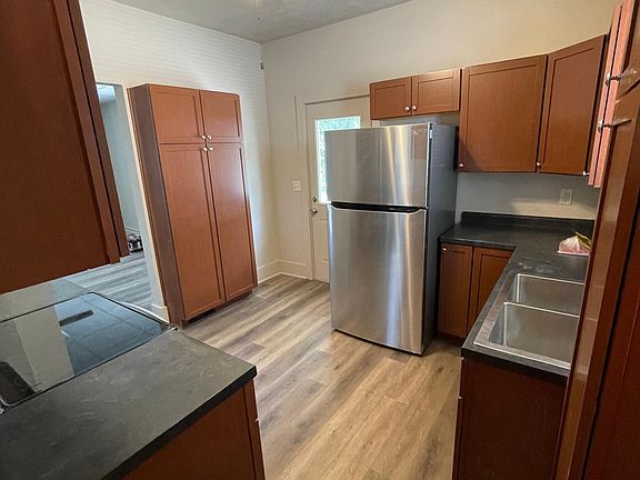 5th image of 2041 S Palmetto St
