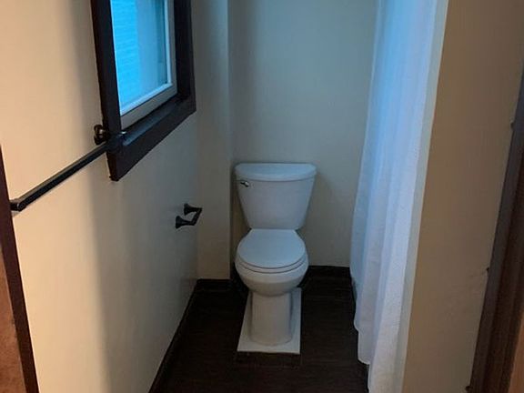 2nd image of 220-22 W 14th St #4
