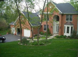 2802 Crystal Way, Crystal Lake, IL 60012