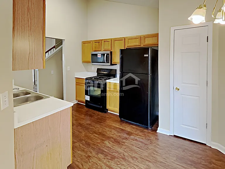 4865 Lake Park Ln — Photo 8