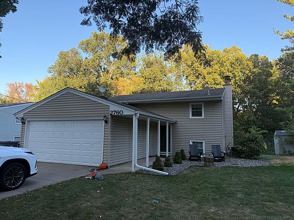 2nd image of 2760 Grove Ln